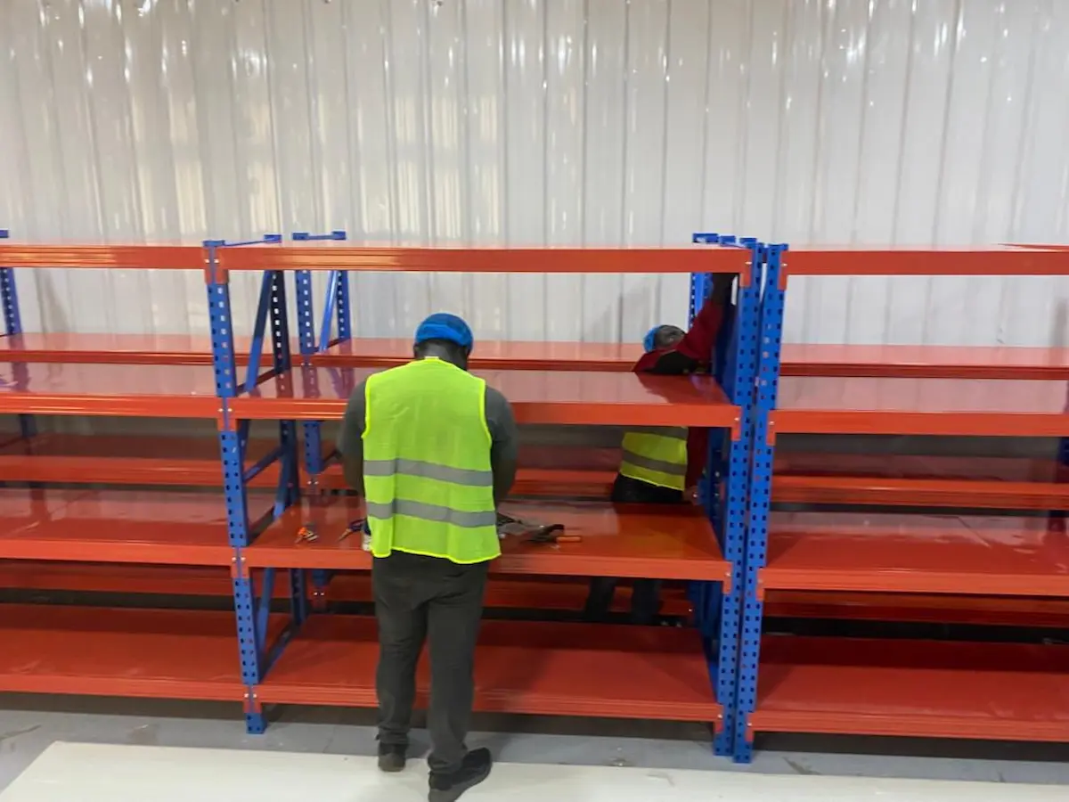 Cold-chain racking installation Medie
